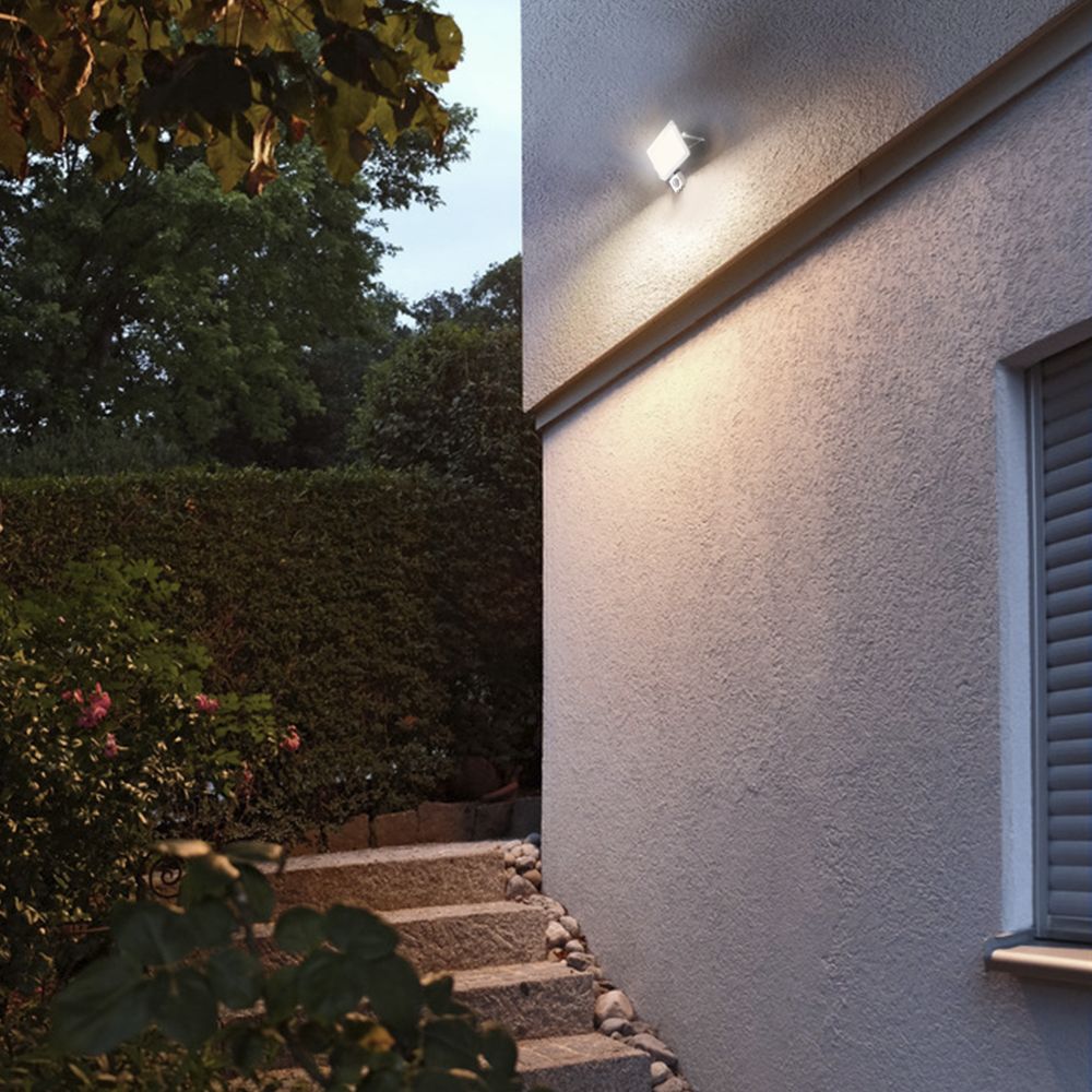VIDEX LUCA 10 W LED floodlight / LED-prožektor, 5000 K, white / valge, VLE-F2e-105W-S — view / vaade 3
