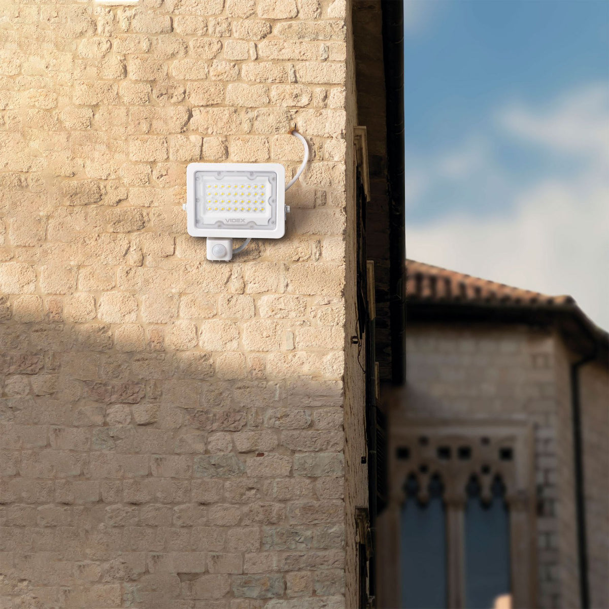 VIDEX LUCA 30 W LED floodlight / LED-prožektor, 5000 K, white / valge, VLE-F2e-305W-S — view / vaade 4