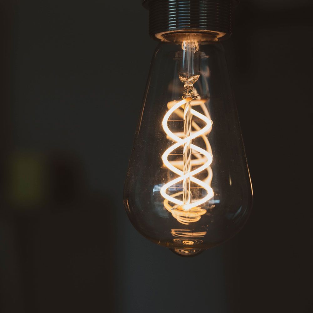 VIDEX ST64 dimmable LED filament bulb 4 W E27, 1800 K – Graphite glass – official product image 4