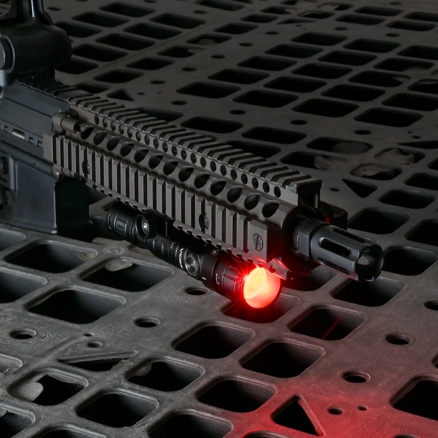 Taktikaline LED-taskulamp VIDEX VLF-AT366 1000Lm 5000K